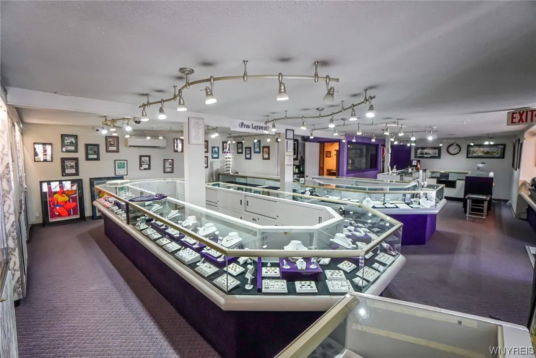4734 Transit Road, Cheektowaga, New York 14043, Cheektowaga, New York 14043, ,Commercial Sale,For Sale,4734 Transit Road, Cheektowaga, New York 14043,B1522062