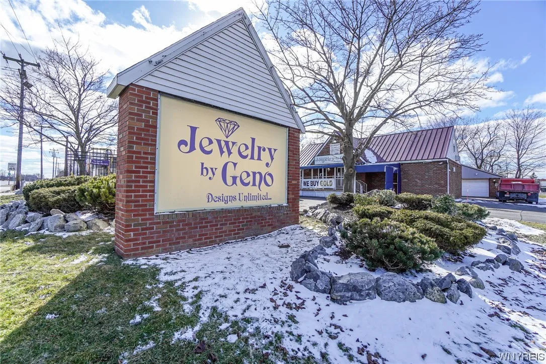 4734 Transit Road, Cheektowaga, New York 14043, Cheektowaga, New York 14043, ,Commercial Sale,For Sale,4734 Transit Road, Cheektowaga, New York 14043,B1522062