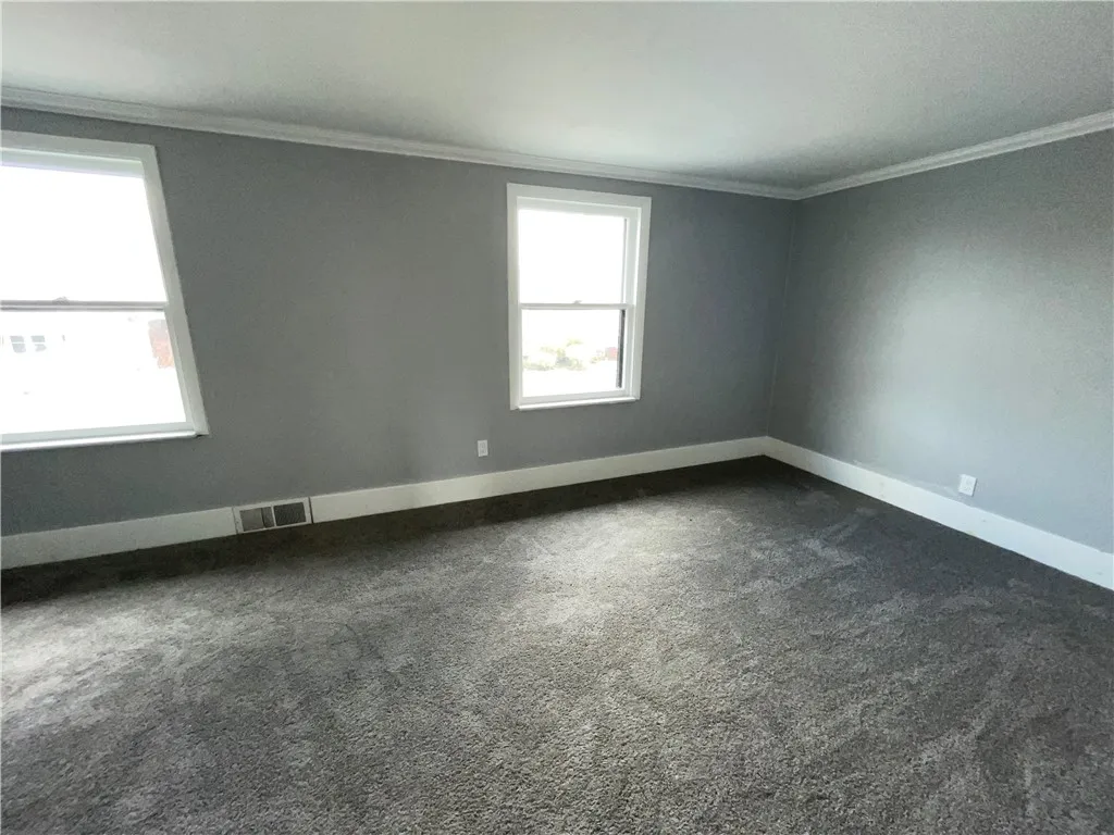 4758 South Park Avenue, Hamburg, New York 14075, Hamburg, New York 14075, 4 Bedrooms Bedrooms, 7 Rooms Rooms,1 BathroomBathrooms,Residential,Closed,4758 South Park Avenue, Hamburg, New York 14075,0,R1523674