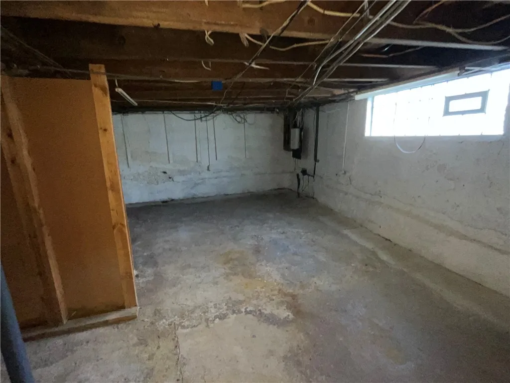 4758 South Park Avenue, Hamburg, New York 14075, Hamburg, New York 14075, 4 Bedrooms Bedrooms, 7 Rooms Rooms,1 BathroomBathrooms,Residential,Closed,4758 South Park Avenue, Hamburg, New York 14075,0,R1523674
