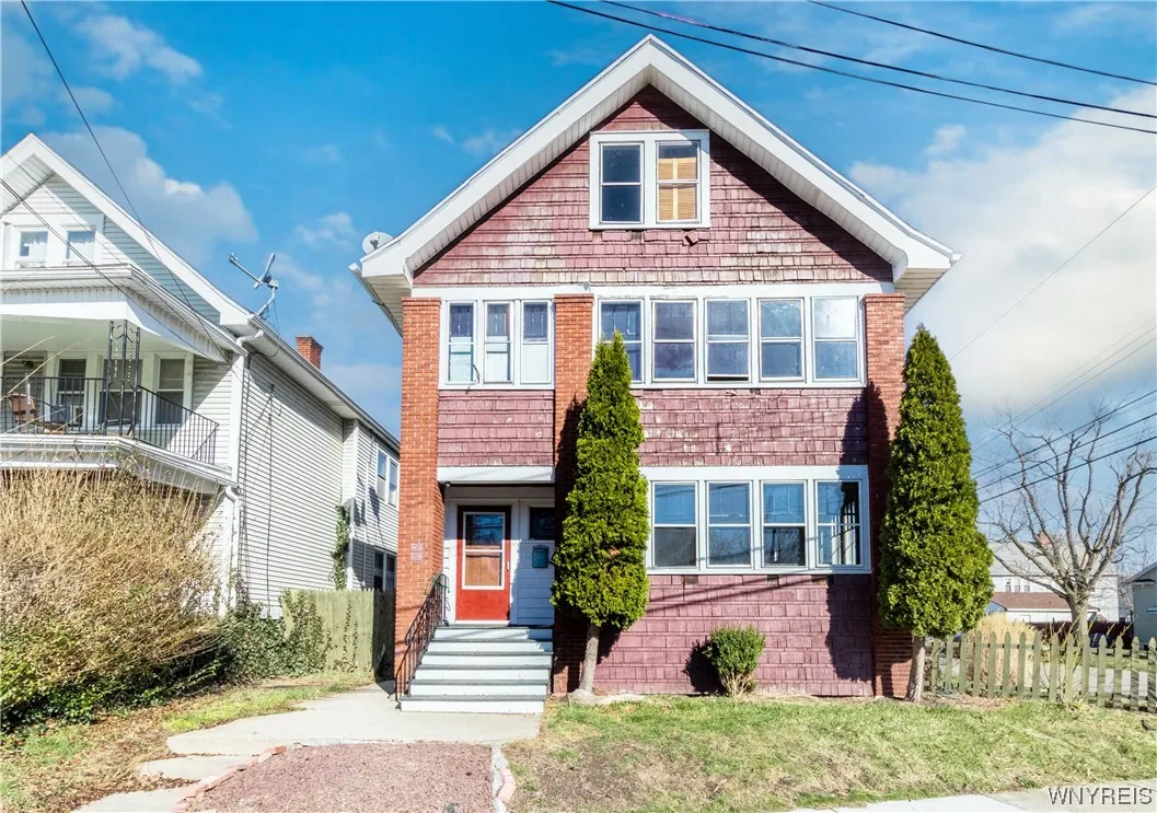 86 Roesch Avenue, Buffalo, New York 14207, Buffalo, New York 14207, 6 Bedrooms Bedrooms, ,2 BathroomsBathrooms,Residential,Closed,86 Roesch Avenue, Buffalo, New York 14207,0,B1525063
