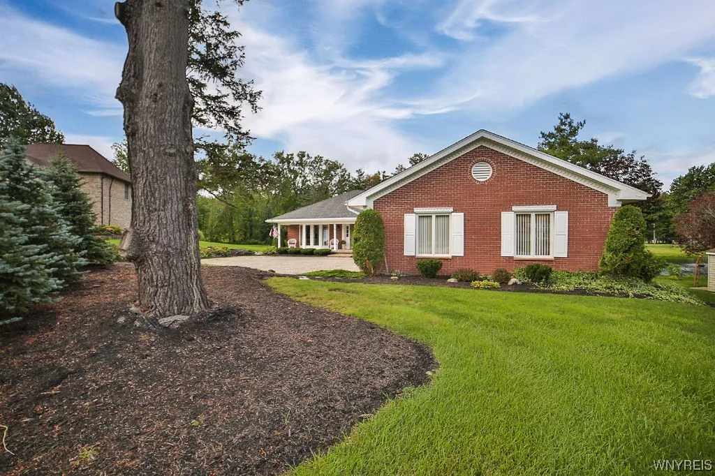 60 Willowbrook Drive, Orchard Park, New York 14127, Orchard Park, New York 14127, 3 Bedrooms Bedrooms, 8 Rooms Rooms,3 BathroomsBathrooms,Residential,Closed,60 Willowbrook Drive, Orchard Park, New York 14127,0,B1525050