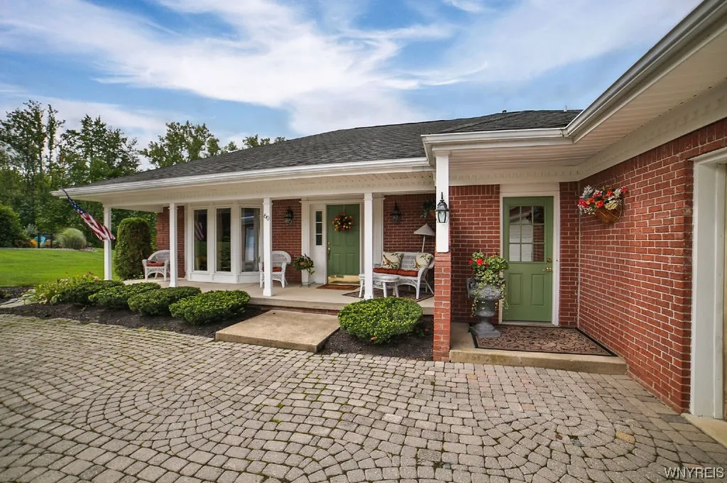 60 Willowbrook Drive, Orchard Park, New York 14127, Orchard Park, New York 14127, 3 Bedrooms Bedrooms, 8 Rooms Rooms,3 BathroomsBathrooms,Residential,Closed,60 Willowbrook Drive, Orchard Park, New York 14127,0,B1525050