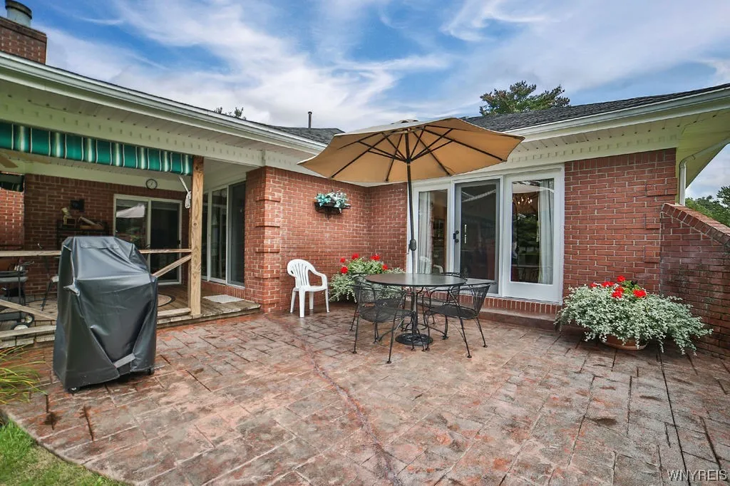 60 Willowbrook Drive, Orchard Park, New York 14127, Orchard Park, New York 14127, 3 Bedrooms Bedrooms, 8 Rooms Rooms,3 BathroomsBathrooms,Residential,Closed,60 Willowbrook Drive, Orchard Park, New York 14127,0,B1525050