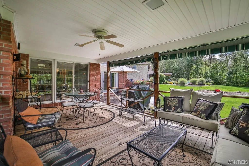 60 Willowbrook Drive, Orchard Park, New York 14127, Orchard Park, New York 14127, 3 Bedrooms Bedrooms, 8 Rooms Rooms,3 BathroomsBathrooms,Residential,Closed,60 Willowbrook Drive, Orchard Park, New York 14127,0,B1525050