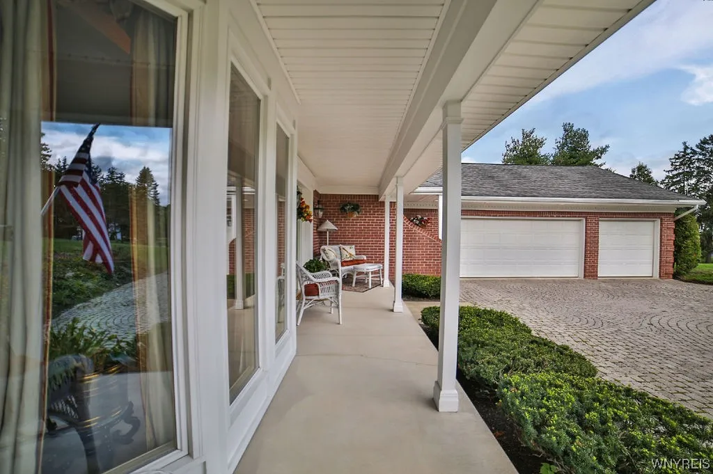 60 Willowbrook Drive, Orchard Park, New York 14127, Orchard Park, New York 14127, 3 Bedrooms Bedrooms, 8 Rooms Rooms,3 BathroomsBathrooms,Residential,Closed,60 Willowbrook Drive, Orchard Park, New York 14127,0,B1525050