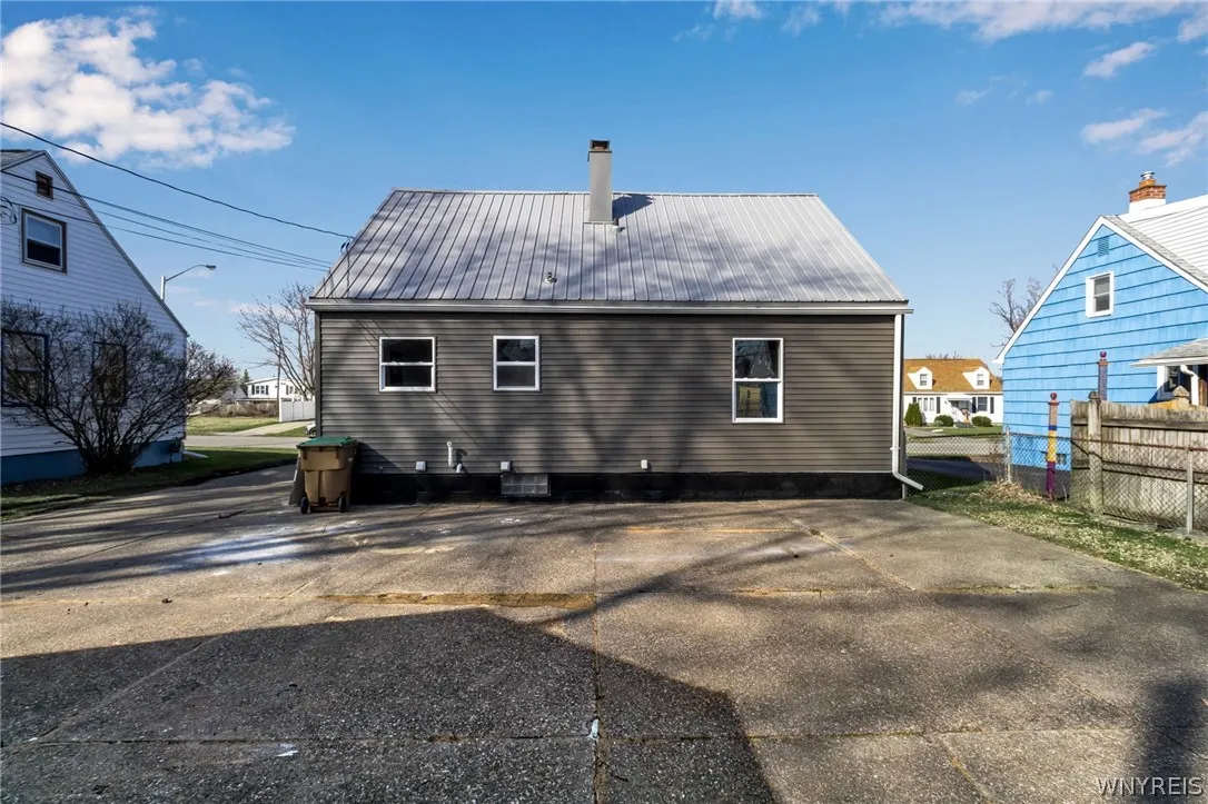 35 Daniel Avenue, Cheektowaga, New York 14225, Cheektowaga, New York 14225, 3 Bedrooms Bedrooms, 5 Rooms Rooms,2 BathroomsBathrooms,Residential,Closed,35 Daniel Avenue, Cheektowaga, New York 14225,0,B1524948
