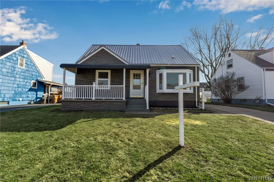 35 Daniel Avenue, Cheektowaga, New York 14225, Cheektowaga, New York 14225, 3 Bedrooms Bedrooms, 5 Rooms Rooms,2 BathroomsBathrooms,Residential,Closed,35 Daniel Avenue, Cheektowaga, New York 14225,0,B1524948