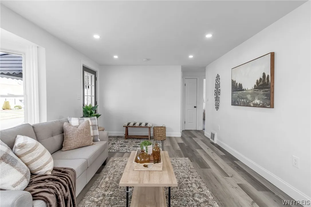 35 Daniel Avenue, Cheektowaga, New York 14225, Cheektowaga, New York 14225, 3 Bedrooms Bedrooms, 5 Rooms Rooms,2 BathroomsBathrooms,Residential,Closed,35 Daniel Avenue, Cheektowaga, New York 14225,0,B1524948