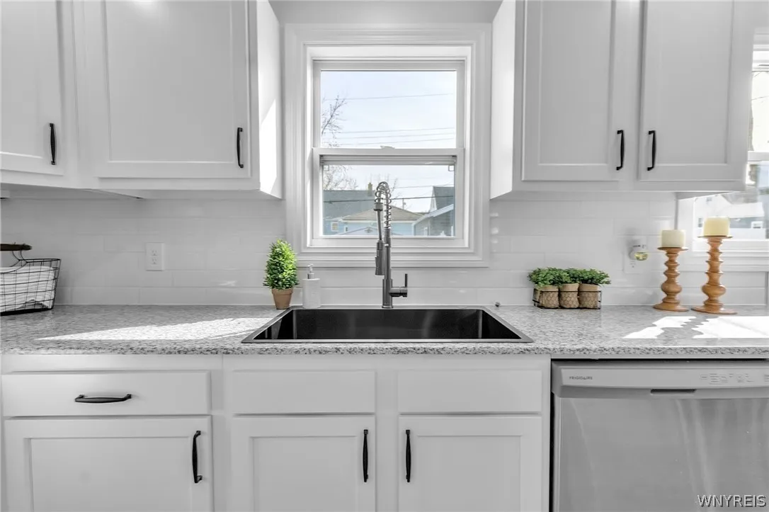 35 Daniel Avenue, Cheektowaga, New York 14225, Cheektowaga, New York 14225, 3 Bedrooms Bedrooms, 5 Rooms Rooms,2 BathroomsBathrooms,Residential,Closed,35 Daniel Avenue, Cheektowaga, New York 14225,0,B1524948