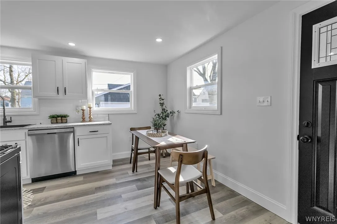 35 Daniel Avenue, Cheektowaga, New York 14225, Cheektowaga, New York 14225, 3 Bedrooms Bedrooms, 5 Rooms Rooms,2 BathroomsBathrooms,Residential,Closed,35 Daniel Avenue, Cheektowaga, New York 14225,0,B1524948