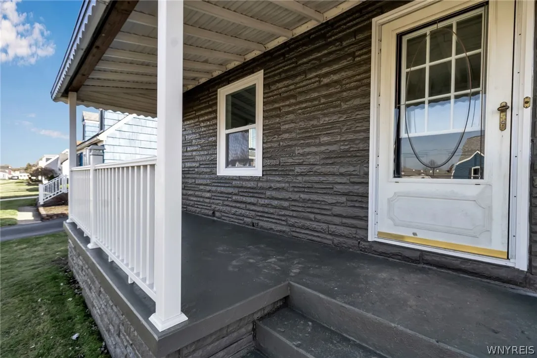 35 Daniel Avenue, Cheektowaga, New York 14225, Cheektowaga, New York 14225, 3 Bedrooms Bedrooms, 5 Rooms Rooms,2 BathroomsBathrooms,Residential,Closed,35 Daniel Avenue, Cheektowaga, New York 14225,0,B1524948
