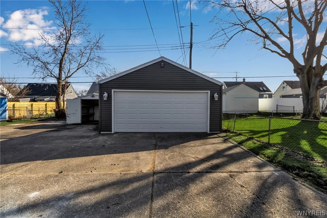 35 Daniel Avenue, Cheektowaga, New York 14225, Cheektowaga, New York 14225, 3 Bedrooms Bedrooms, 5 Rooms Rooms,2 BathroomsBathrooms,Residential,Closed,35 Daniel Avenue, Cheektowaga, New York 14225,0,B1524948