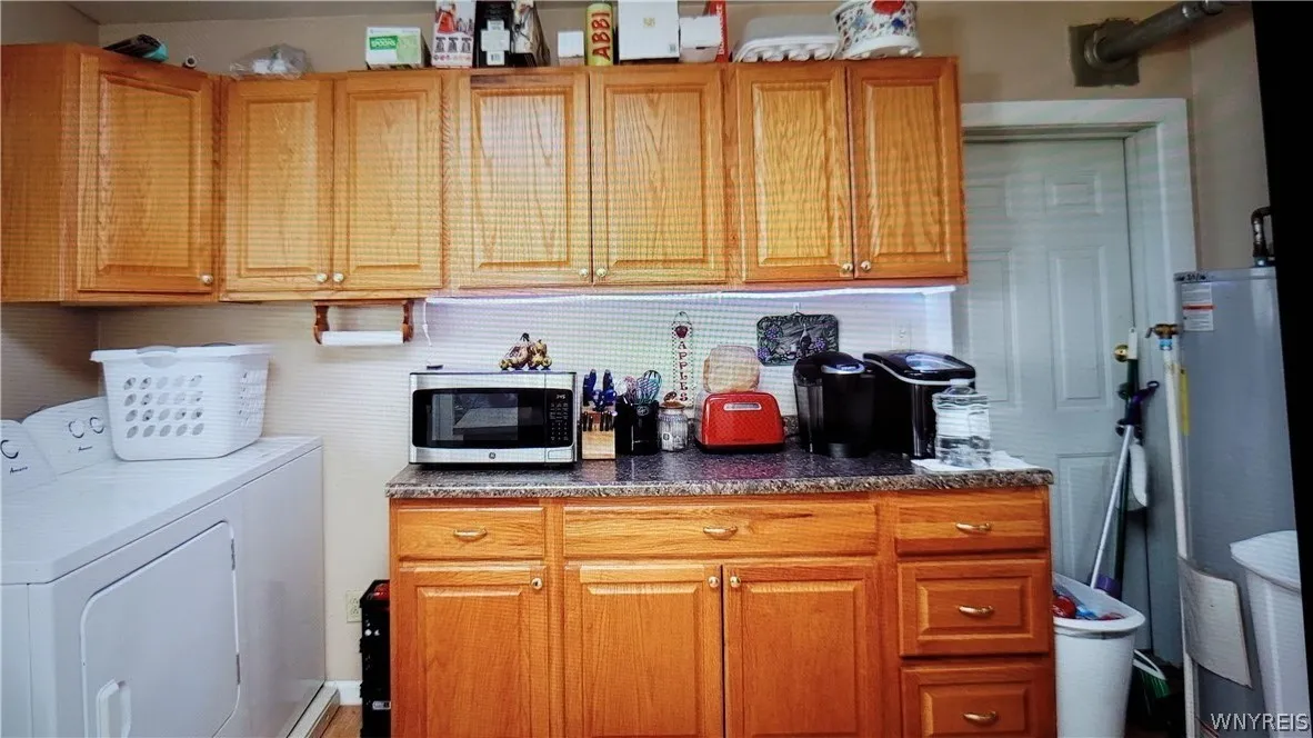 Lower kitchen,