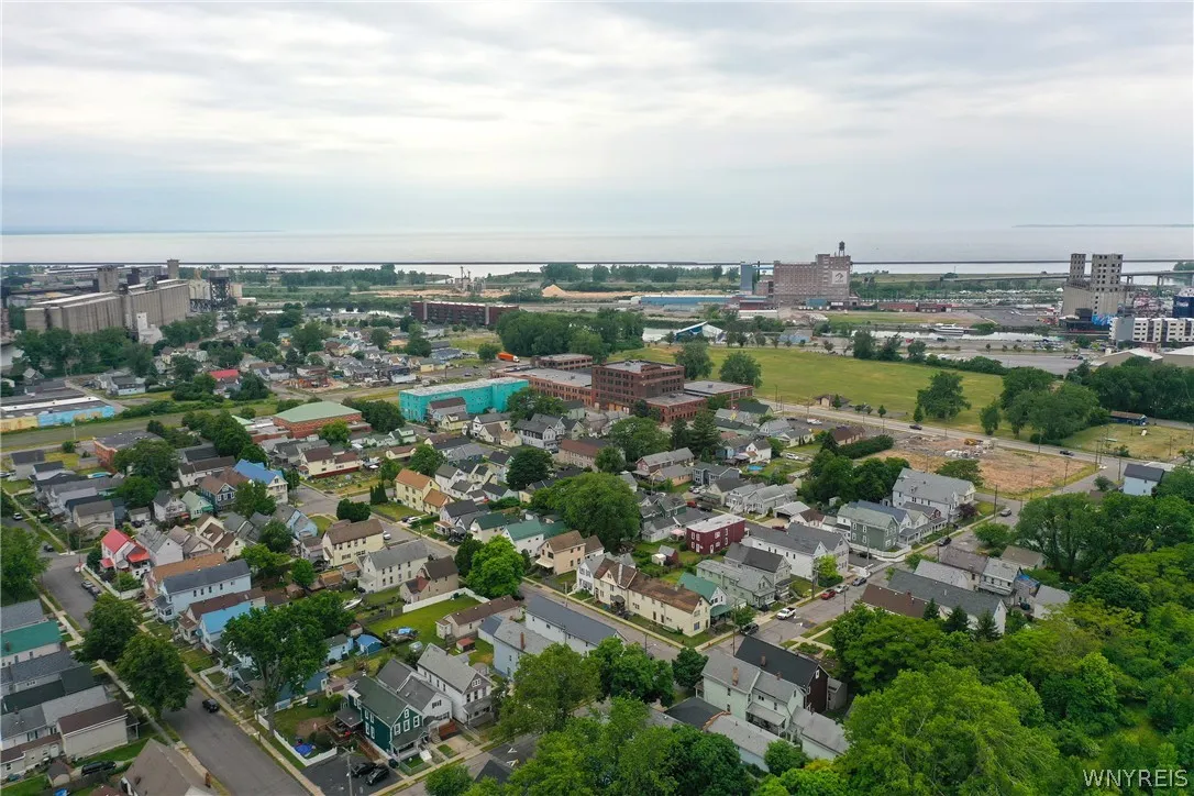 201 Mackinaw Street, Buffalo, New York 14204, Buffalo, New York 14204, 8 Bedrooms Bedrooms, ,4 BathroomsBathrooms,Residential,Closed,201 Mackinaw Street, Buffalo, New York 14204,0,B1526558