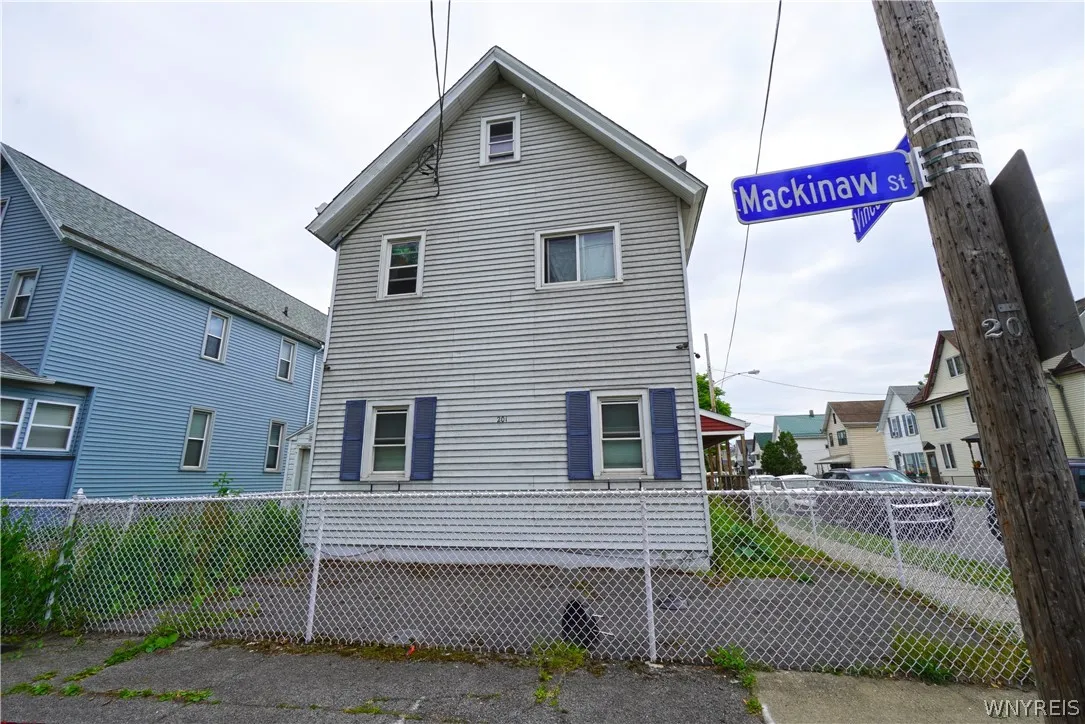 201 Mackinaw Street, Buffalo, New York 14204, Buffalo, New York 14204, 8 Bedrooms Bedrooms, ,4 BathroomsBathrooms,Residential,Closed,201 Mackinaw Street, Buffalo, New York 14204,0,B1526558