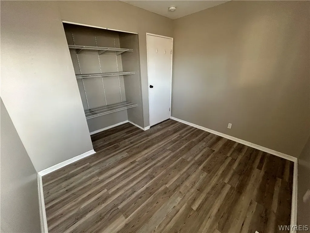 24 Glenhurst Road, Tonawanda-town, New York 14150, Tonawanda, New York 14150, 3 Bedrooms Bedrooms, 8 Rooms Rooms,1 BathroomBathrooms,Residential Lease,Closed,24 Glenhurst Road, Tonawanda-town, New York 14150,0,B1526952