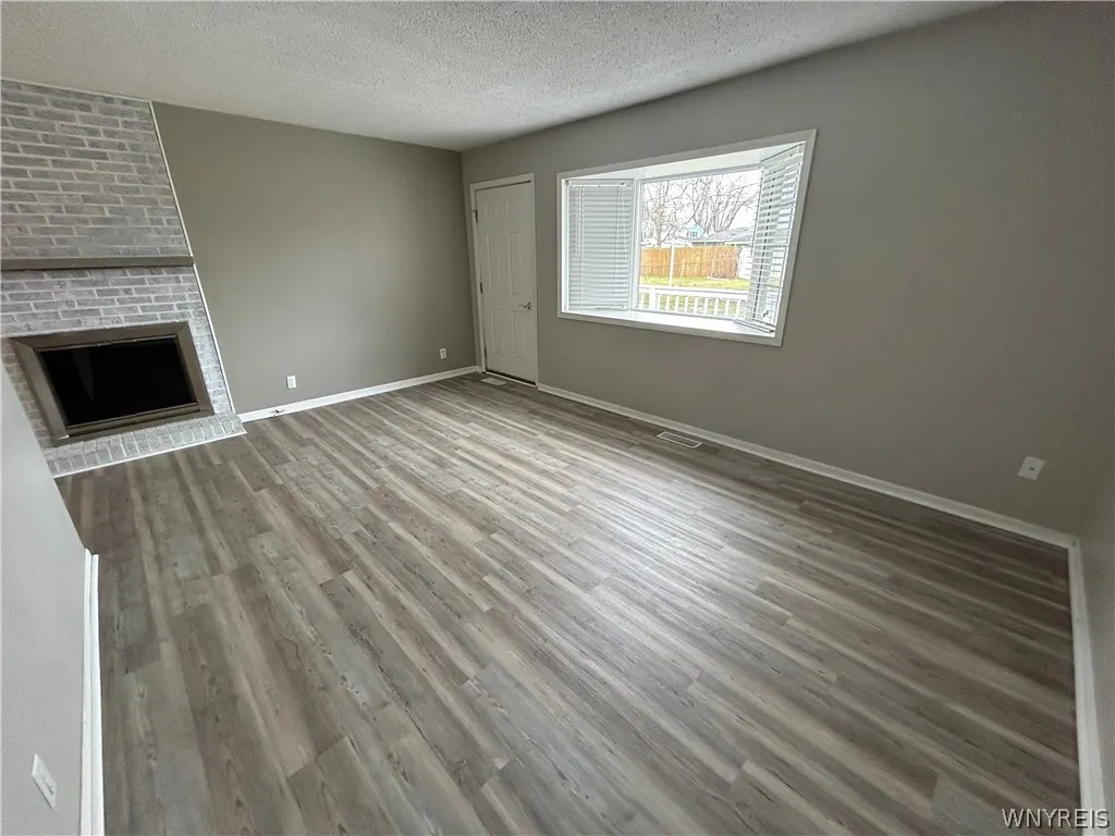 24 Glenhurst Road, Tonawanda-town, New York 14150, Tonawanda, New York 14150, 3 Bedrooms Bedrooms, 8 Rooms Rooms,1 BathroomBathrooms,Residential Lease,Closed,24 Glenhurst Road, Tonawanda-town, New York 14150,0,B1526952