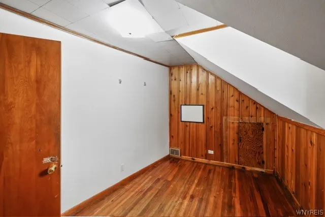 77 Heath (upper Apartment) Street, Buffalo, New Yo, Buffalo, New York 14214, 4 Bedrooms Bedrooms, 7 Rooms Rooms,1 BathroomBathrooms,Residential Lease,Closed,77 Heath (upper Apartment) Street, Buffalo, New Yo,0,B1527849