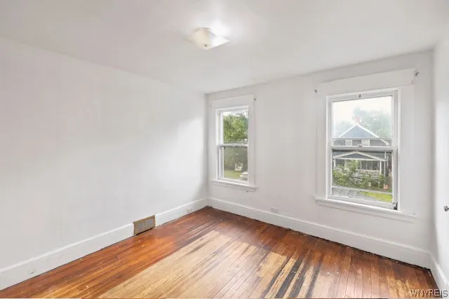 77 Heath (upper Apartment) Street, Buffalo, New Yo, Buffalo, New York 14214, 4 Bedrooms Bedrooms, 7 Rooms Rooms,1 BathroomBathrooms,Residential Lease,Closed,77 Heath (upper Apartment) Street, Buffalo, New Yo,0,B1527849