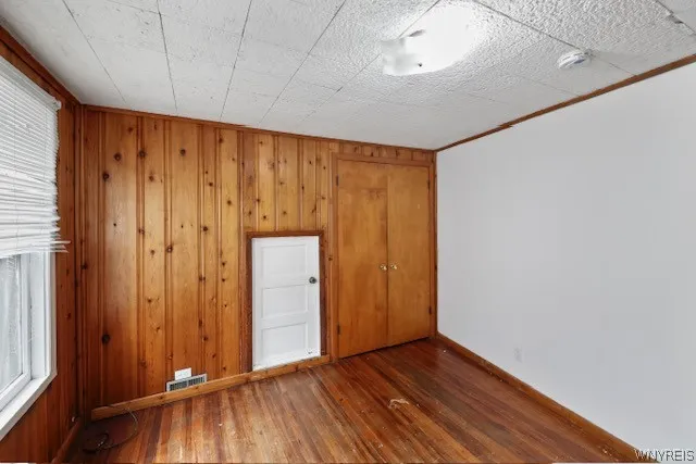 77 Heath (upper Apartment) Street, Buffalo, New Yo, Buffalo, New York 14214, 4 Bedrooms Bedrooms, 7 Rooms Rooms,1 BathroomBathrooms,Residential Lease,Closed,77 Heath (upper Apartment) Street, Buffalo, New Yo,0,B1527849