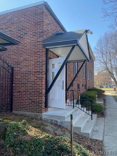 1219 Elmwood Avenue, Buffalo, New York 14222, Buffalo, New York 14222, ,Commercial Sale,For Sale,1219 Elmwood Avenue, Buffalo, New York 14222,0,B1528136