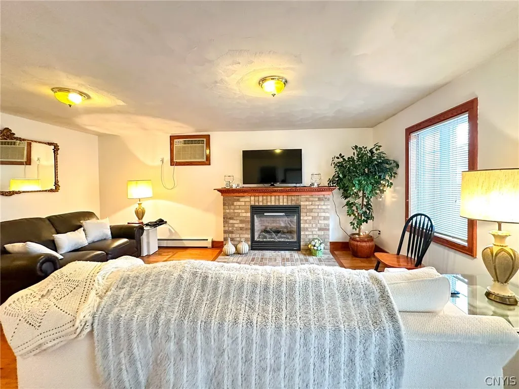 1st floor living room
