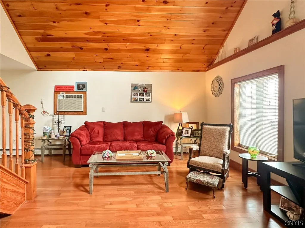 2nd floor living room