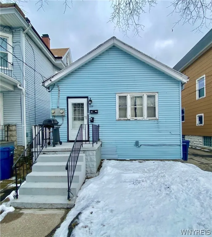 729 West Avenue Rear, Buffalo, New York 14213, Buffalo, New York 14213, 2 Bedrooms Bedrooms, 4 Rooms Rooms,1 BathroomBathrooms,Residential Lease,Closed,729 West Avenue Rear, Buffalo, New York 14213,0,B1529492