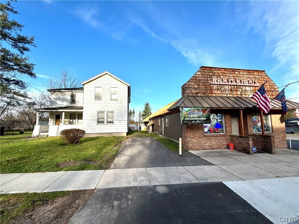 107 North Division Street, Auburn, New York 13021, Auburn, New York 13021, ,Commercial Sale,For Sale,107 North Division Street, Auburn, New York 13021,S1530012