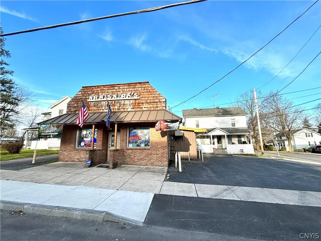 107 North Division Street, Auburn, New York 13021, Auburn, New York 13021, ,Commercial Sale,For Sale,107 North Division Street, Auburn, New York 13021,S1530012