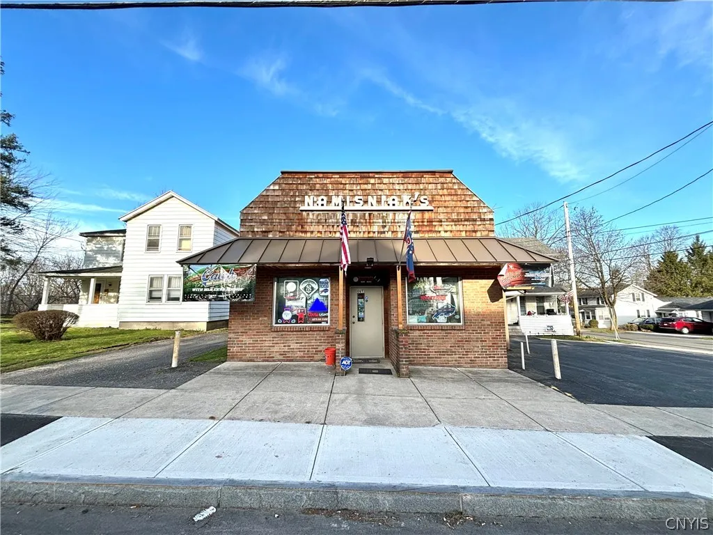 107 North Division Street, Auburn, New York 13021, Auburn, New York 13021, ,Commercial Sale,For Sale,107 North Division Street, Auburn, New York 13021,S1530012
