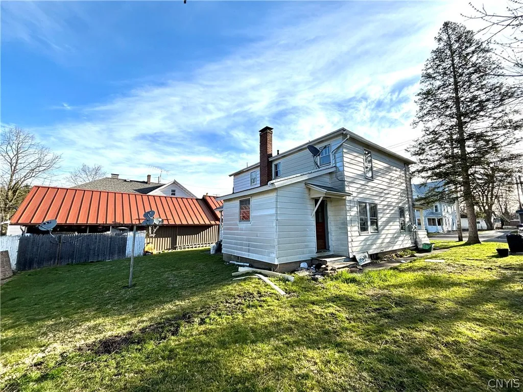 107 North Division Street, Auburn, New York 13021, Auburn, New York 13021, ,Commercial Sale,For Sale,107 North Division Street, Auburn, New York 13021,S1530012
