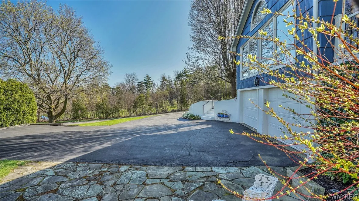 5890 Old Lake Shore Road, Hamburg, New York 14085, Hamburg, New York 14085, 3 Bedrooms Bedrooms, 7 Rooms Rooms,2 BathroomsBathrooms,Residential,Closed,5890 Old Lake Shore Road, Hamburg, New York 14085,0,B1531773