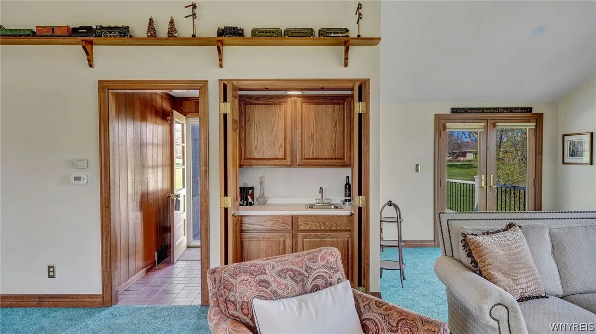 5890 Old Lake Shore Road, Hamburg, New York 14085, Hamburg, New York 14085, 3 Bedrooms Bedrooms, 7 Rooms Rooms,2 BathroomsBathrooms,Residential,Closed,5890 Old Lake Shore Road, Hamburg, New York 14085,0,B1531773