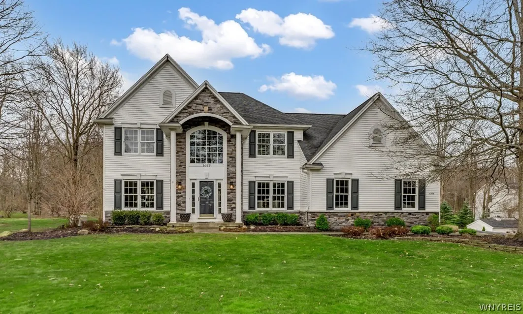 6929 Gartman Road, Orchard Park, New York 14127, Orchard Park, New York 14127, 4 Bedrooms Bedrooms, 12 Rooms Rooms,3 BathroomsBathrooms,Residential,Closed,6929 Gartman Road, Orchard Park, New York 14127,0,B1530527