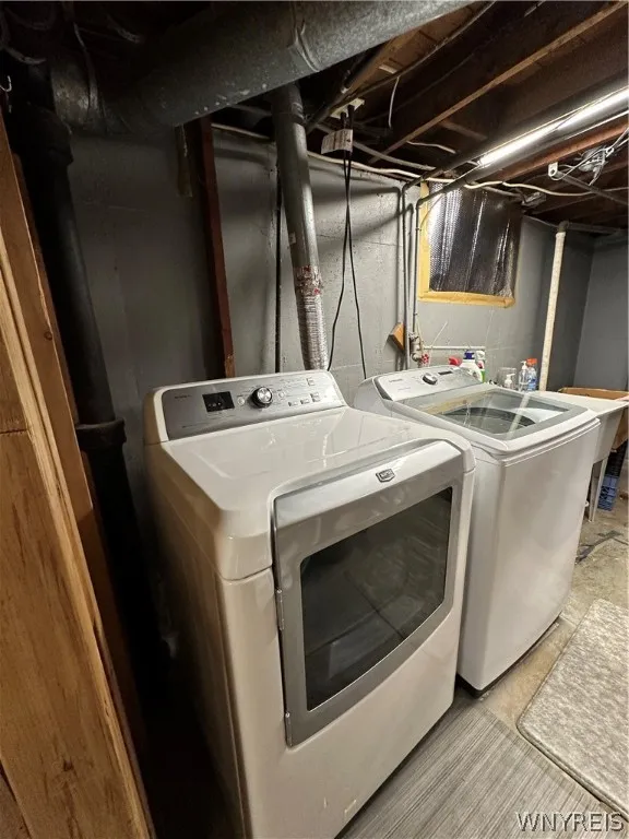 130 Fancher Avenue, Tonawanda-town, New York 14223, Tonawanda, New York 14223, 3 Bedrooms Bedrooms, 7 Rooms Rooms,1 BathroomBathrooms,Residential,Closed,130 Fancher Avenue, Tonawanda-town, New York 14223,0,B1531206