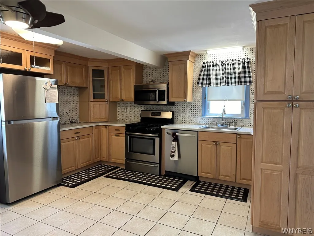130 Fancher Avenue, Tonawanda-town, New York 14223, Tonawanda, New York 14223, 3 Bedrooms Bedrooms, 7 Rooms Rooms,1 BathroomBathrooms,Residential,Closed,130 Fancher Avenue, Tonawanda-town, New York 14223,0,B1531206