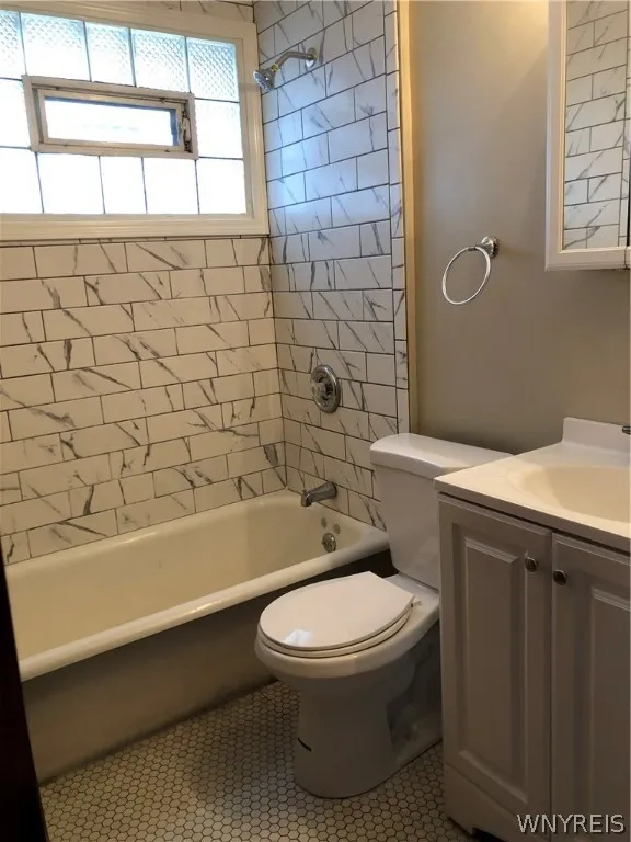 384 Skillen Street, Buffalo, New York 14207, Buffalo, New York 14207, 11 Bedrooms Bedrooms, ,Multi Family,Closed,384 Skillen Street, Buffalo, New York 14207,0,B1534021