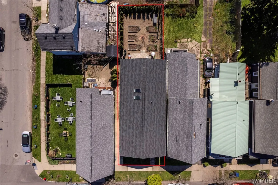 381 Rhode Island Street, Buffalo, New York 14213, Buffalo, New York 14213, 2 Bedrooms Bedrooms, 6 Rooms Rooms,2 BathroomsBathrooms,Residential,Closed,381 Rhode Island Street, Buffalo, New York 14213,0,B1534088