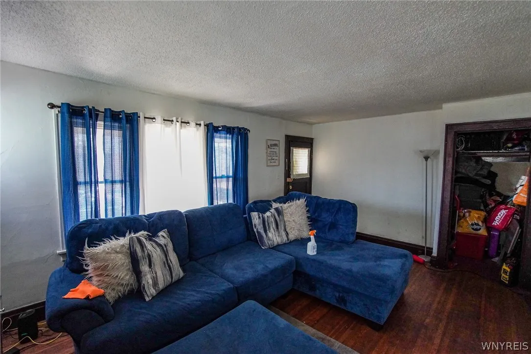 65 Sandrock Road, Buffalo, New York 14207, Buffalo, New York 14207, 6 Bedrooms Bedrooms, ,2 BathroomsBathrooms,Residential,Closed,65 Sandrock Road, Buffalo, New York 14207,0,B1534469