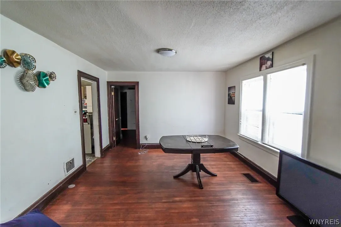 65 Sandrock Road, Buffalo, New York 14207, Buffalo, New York 14207, 6 Bedrooms Bedrooms, ,2 BathroomsBathrooms,Residential,Closed,65 Sandrock Road, Buffalo, New York 14207,0,B1534469