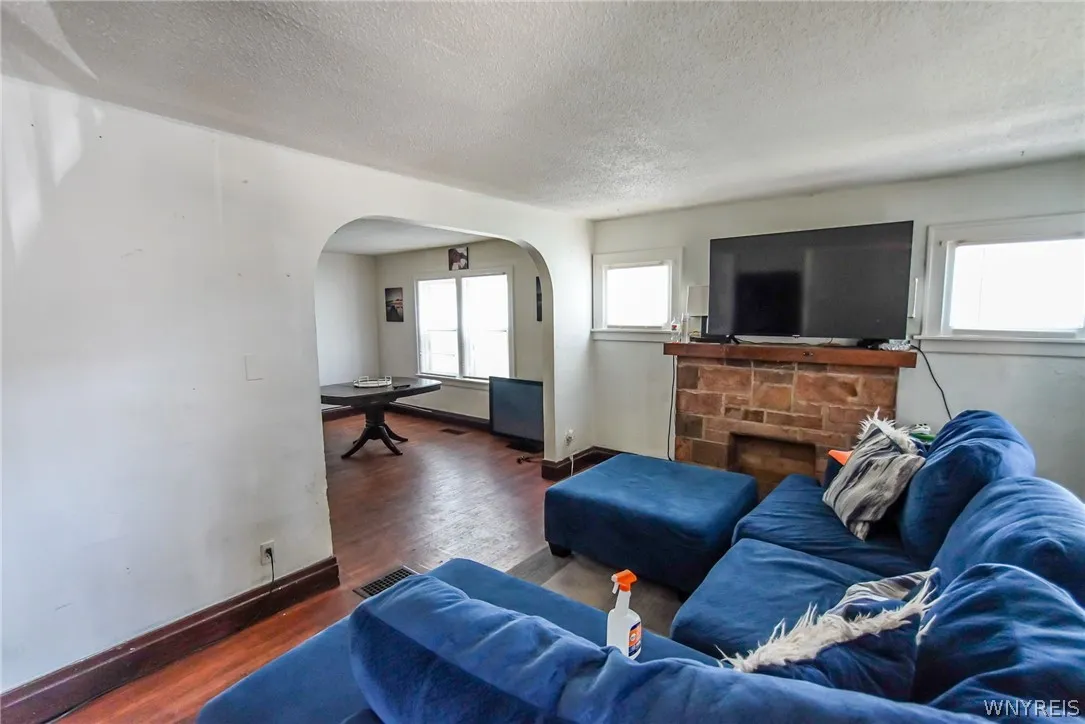 65 Sandrock Road, Buffalo, New York 14207, Buffalo, New York 14207, 6 Bedrooms Bedrooms, ,2 BathroomsBathrooms,Residential,Closed,65 Sandrock Road, Buffalo, New York 14207,0,B1534469