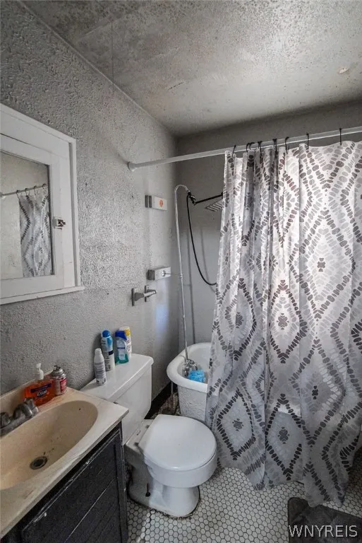 65 Sandrock Road, Buffalo, New York 14207, Buffalo, New York 14207, 6 Bedrooms Bedrooms, ,2 BathroomsBathrooms,Residential,Closed,65 Sandrock Road, Buffalo, New York 14207,0,B1534469