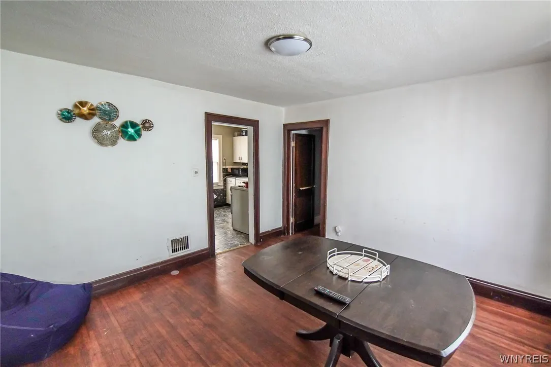 65 Sandrock Road, Buffalo, New York 14207, Buffalo, New York 14207, 6 Bedrooms Bedrooms, ,2 BathroomsBathrooms,Residential,Closed,65 Sandrock Road, Buffalo, New York 14207,0,B1534469