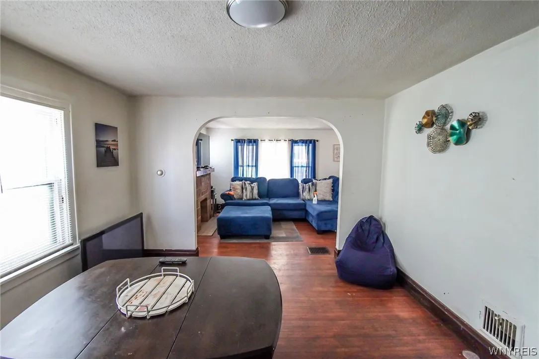 65 Sandrock Road, Buffalo, New York 14207, Buffalo, New York 14207, 6 Bedrooms Bedrooms, ,2 BathroomsBathrooms,Residential,Closed,65 Sandrock Road, Buffalo, New York 14207,0,B1534469