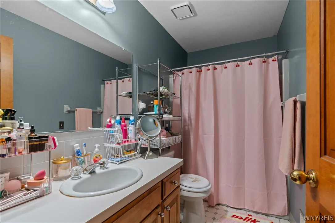 86 Old Orchard Lane, Orchard Park, New York 14127, Orchard Park, New York 14127, 4 Bedrooms Bedrooms, 9 Rooms Rooms,2 BathroomsBathrooms,Residential,Closed,86 Old Orchard Lane, Orchard Park, New York 14127,0,B1535766