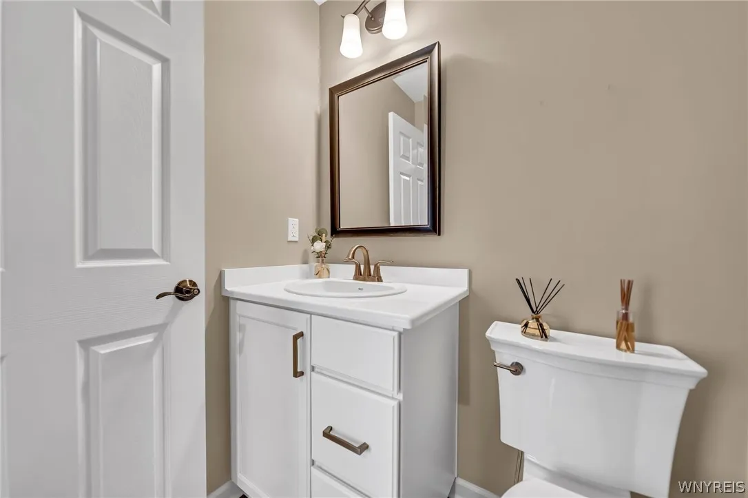 1201 Carriage Lane, West Seneca, New York 14224, West Seneca, New York 14224, 2 Bedrooms Bedrooms, 5 Rooms Rooms,1 BathroomBathrooms,Residential,Closed,1201 Carriage Lane, West Seneca, New York 14224,0,B1536350