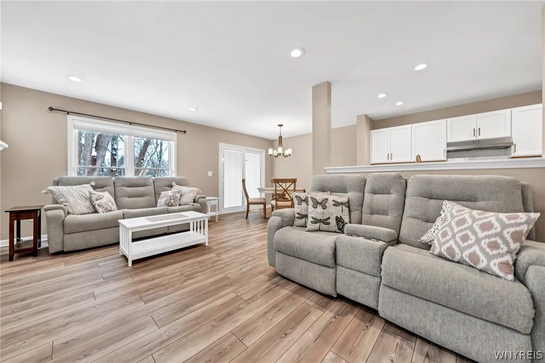1201 Carriage Lane, West Seneca, New York 14224, West Seneca, New York 14224, 2 Bedrooms Bedrooms, 5 Rooms Rooms,1 BathroomBathrooms,Residential,Closed,1201 Carriage Lane, West Seneca, New York 14224,0,B1536350