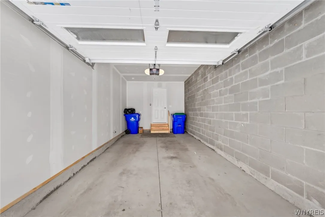 1201 Carriage Lane, West Seneca, New York 14224, West Seneca, New York 14224, 2 Bedrooms Bedrooms, 5 Rooms Rooms,1 BathroomBathrooms,Residential,Closed,1201 Carriage Lane, West Seneca, New York 14224,0,B1536350